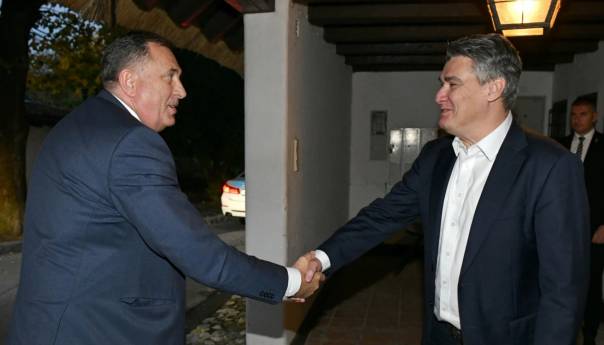 Zašto je rukovodstvo Hrvatske blagonaklono prema Dodiku