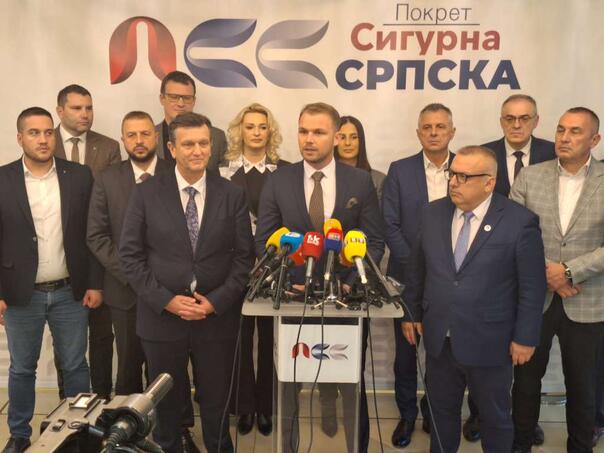 Zašto opozicija u RS šuti zbog saradnika Trumpa na skupu SNSD-a?!