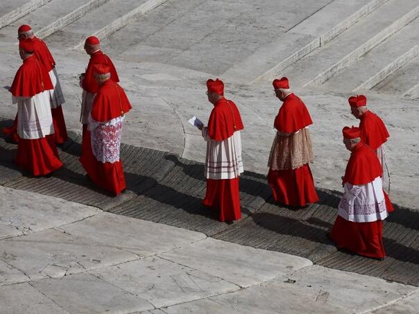 Zašto pape biraju druga imena i kako bi se mogao zvati novi papa?