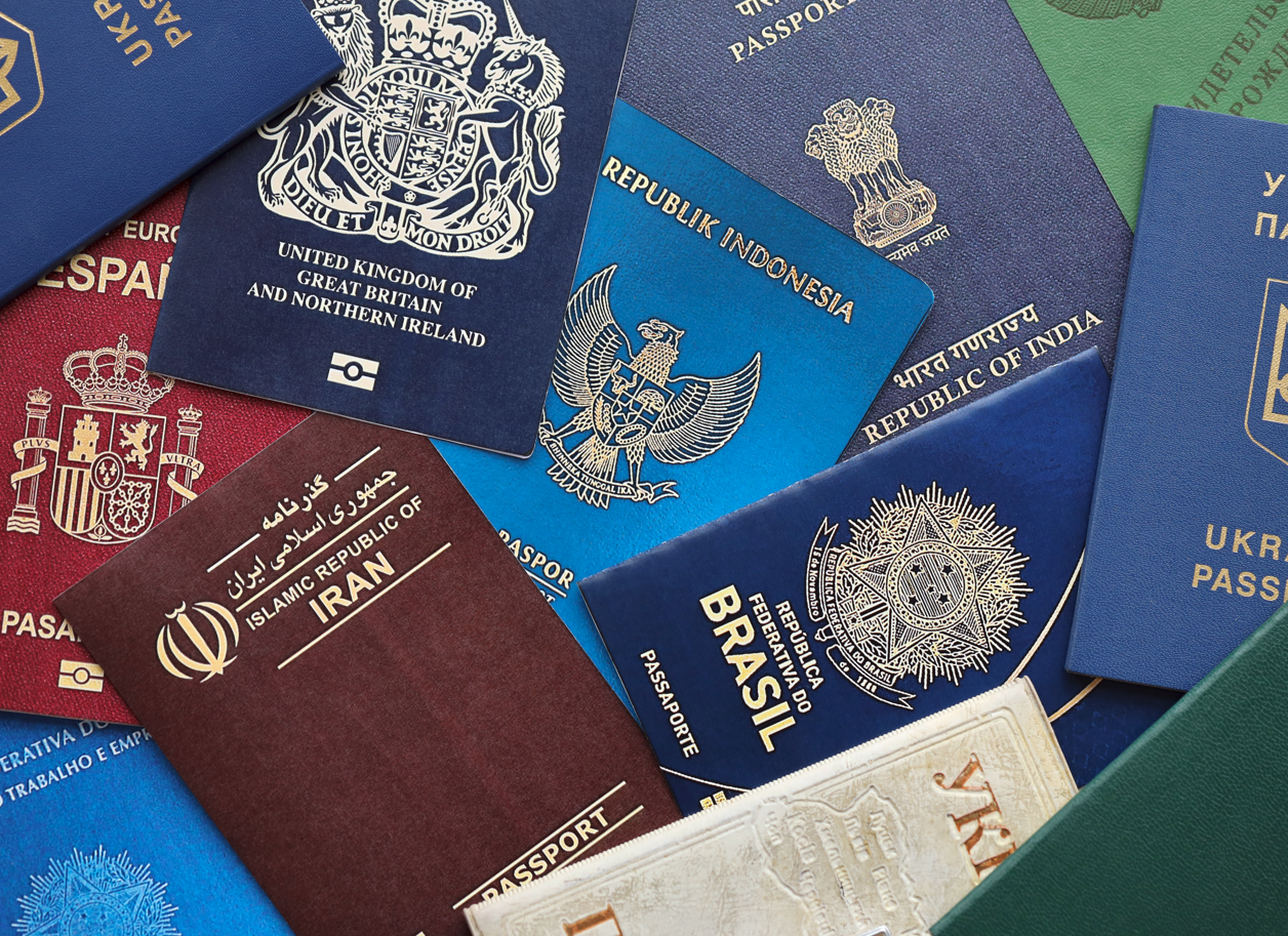 Zašto pasoši dolaze samo u četiri boje i šta svaka znači