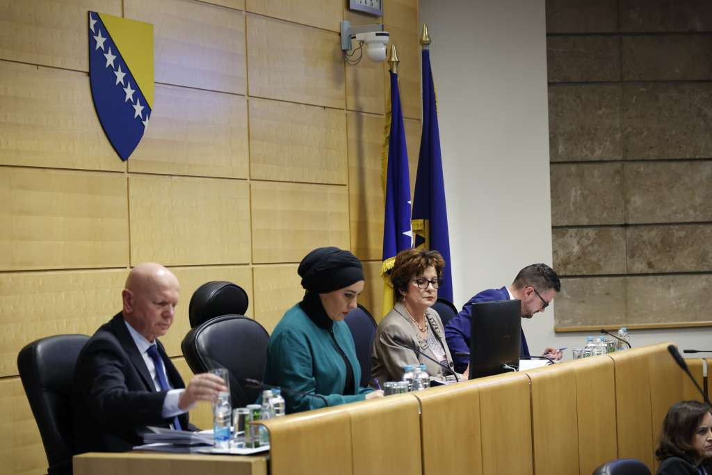 Zastupnici nisu izglasali da se u dnevni red uvrsti smjena Bradare