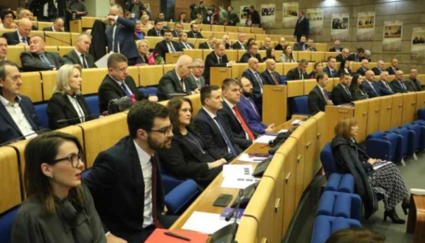 Zastupnici o predsjedniku i potpredsjednicima FBiH glasaju 16. februara