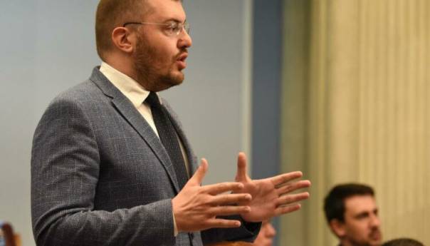 Zastupnik u Skušptini CG: Dajemo četvrtinu potencijala Bilećkog jezera i ništa..