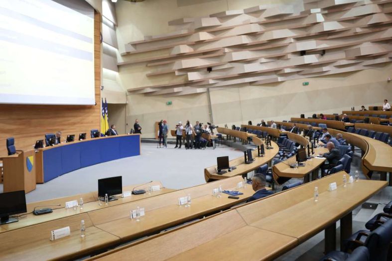 Zatražen javni registar diploma svih zaposlenih u institucijama BiH