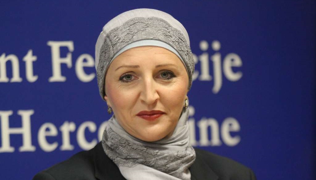 Zatražena smjena zastupnice NS Milomirke Melank zbog stavova o ezanu