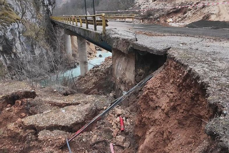Zatvoren put Trnovo-Foča zbog katastrofalnog stanja