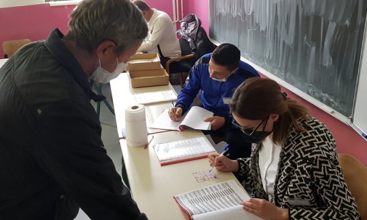 Zatvorena biračka mjesta u Travniku i Foči (FBiH)