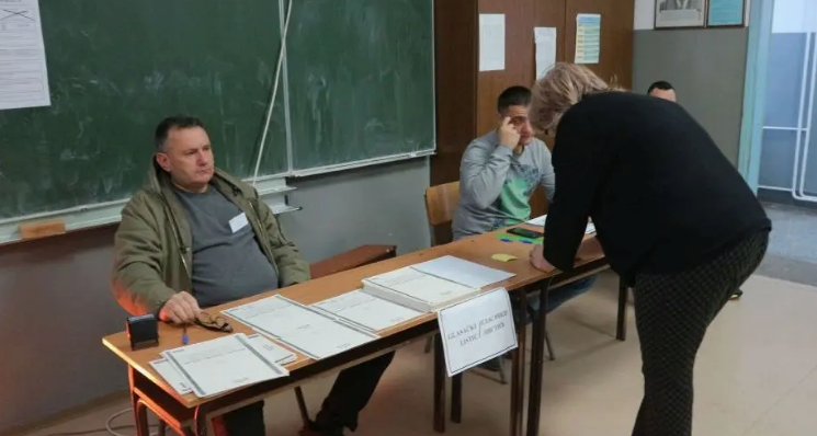 Zatvorena birališta: CIK večeras objavljuje prve rezultate