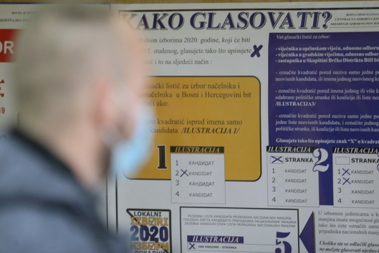 Zatvorena birališta u BiH, građani birali lokalne vlasti