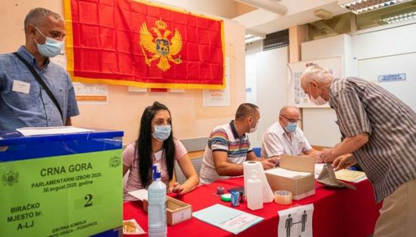 Crna Gora: Glasalo 75,9 posto birača, uskoro prvi rezultati