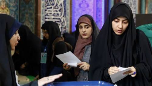 Zatvorena birališta u Iranu, konzervativci izgledni pobjednici