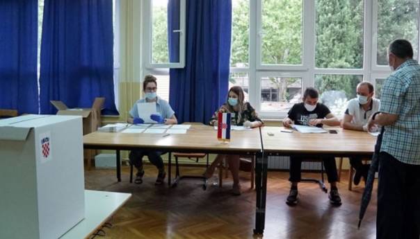 Zatvorena birališta u Mostaru, izlaznost dobra