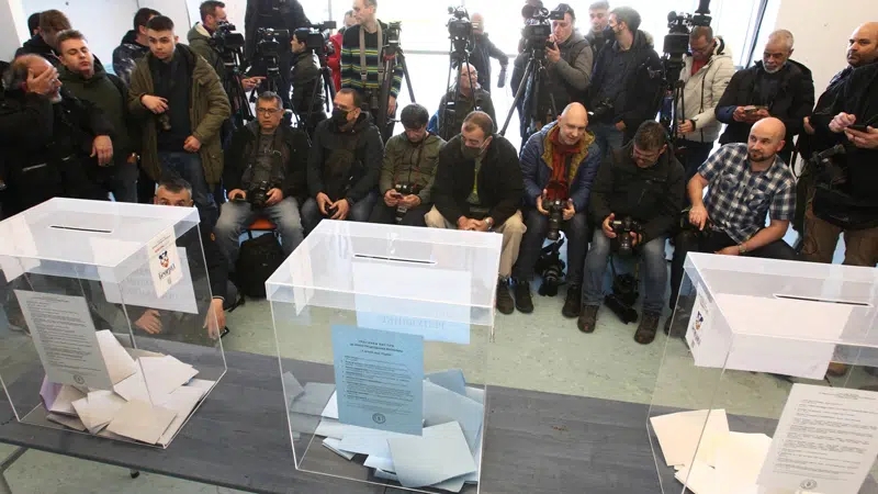 Zatvorena birališta u Srbiji, očekuje se izlaznost do 60 posto