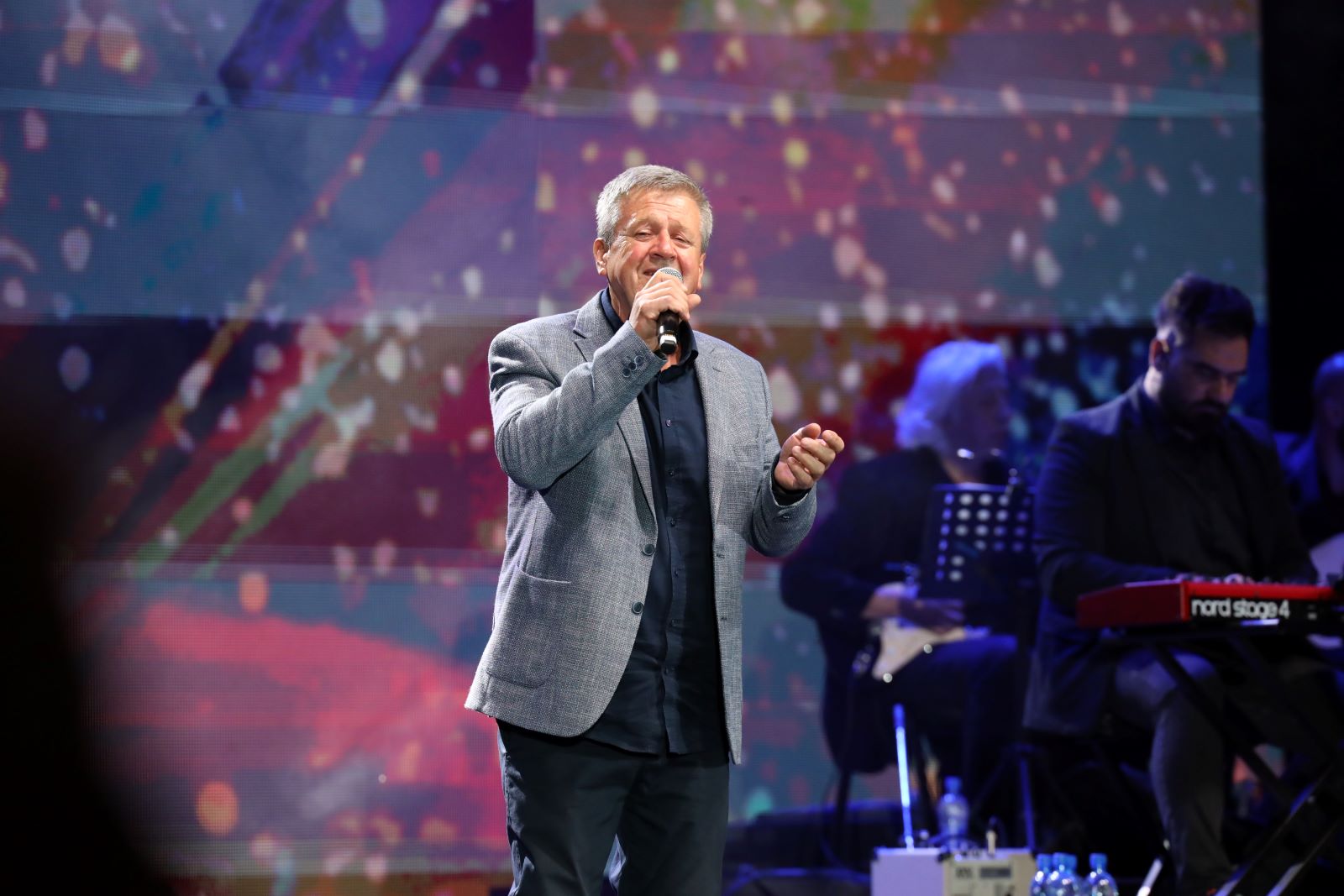 Završen 61. Ilidžanski festival, Nihad Alibegović dobitnik "Zlatnog mikrofona"