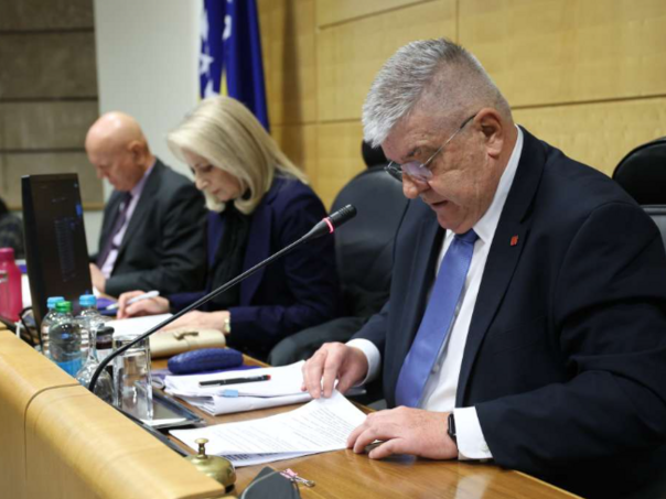 Završen današnji dio sjednice PD Parlamenta FBiH, nastavak sutra