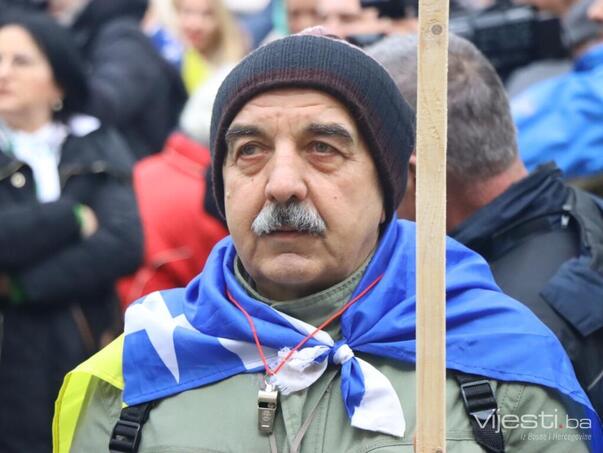 Završen mirni protest ispred zgrade Federalnog parlamenta