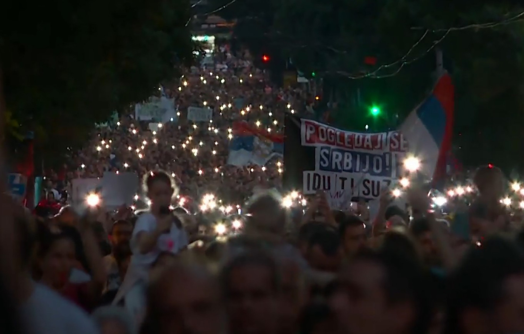 Završen protest u Beogradu: Građani ostavili poruke Vučiću