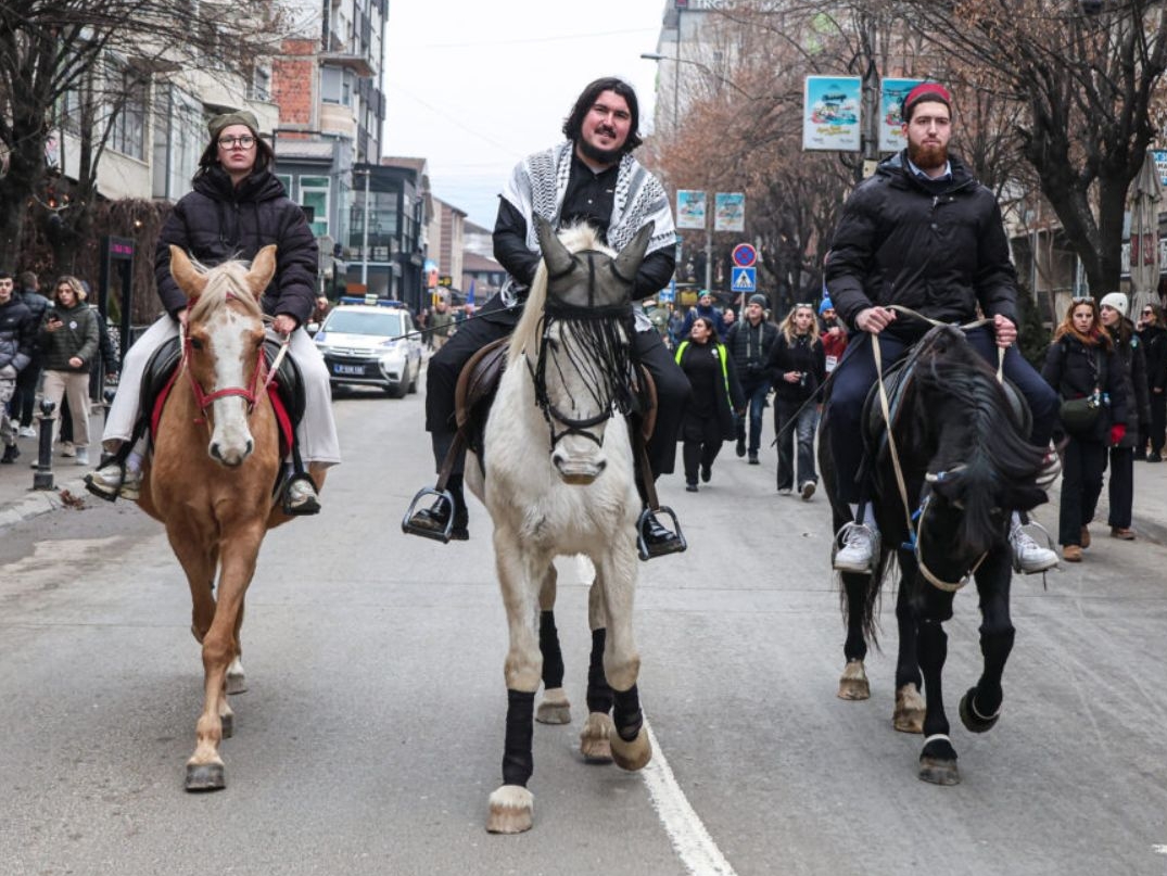 Završen veliki protest u Novom Pazaru; Vučić: Malobrojan, uspješan za burek