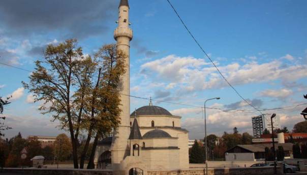 Završena izgradnja Arnaudije džamije, okončan proces obnove 16 porušenih džamija