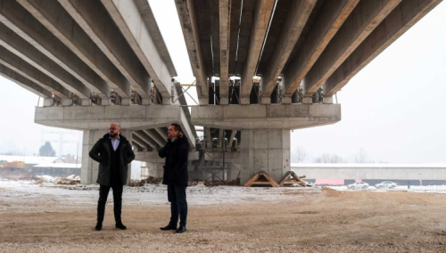 Završena montaža nadvožnjaka preko željezničke pruge u Boljakovom Potoku