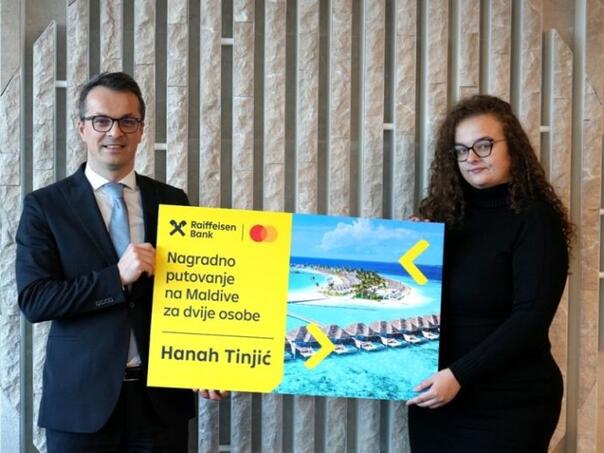 Završena nagradna igra Raiffeisen banke: Putovanje na Maldive u rukama sretne dobitnice