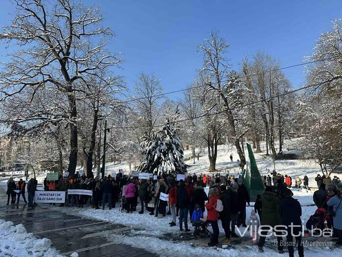 Završena protestna šetnja mladih 'Budite i vi dio hiperprivilegovane kaste'