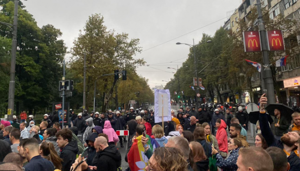 Završena šetnja u Beogradu, incidenti zbog desničara i SPC-a