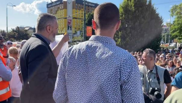 Završeni protesti u Sarajevu: Pročitani zahtjevi