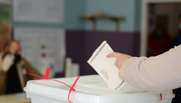 Završeno glasanje u Hozićima