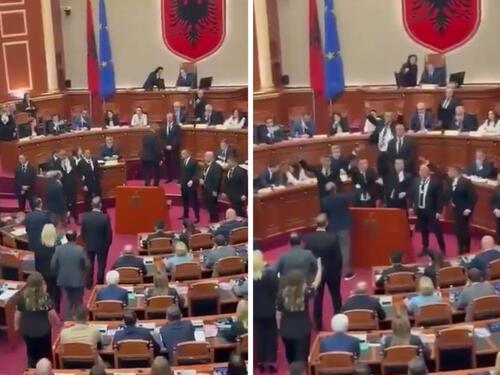 Zbog Al ministrice flašama gađali Ramu u albanskom parlamentu