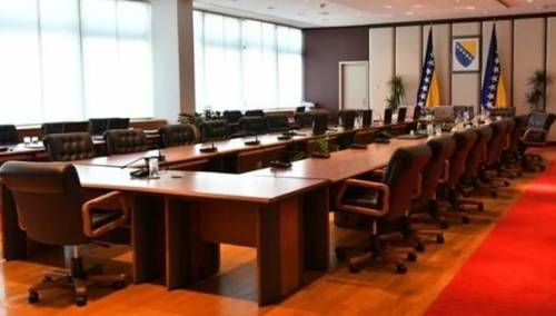 Zbog blokada RS državni službenici bi mogli ostati bez plata, hiljade ih je iz RS