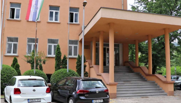 Zbog dojave o bombi evakuirana zgrada Vlade HNK