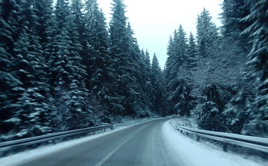 Zbog jakog vjetra snježni nanosi na području Hercegovine i jugozapadne Bosne