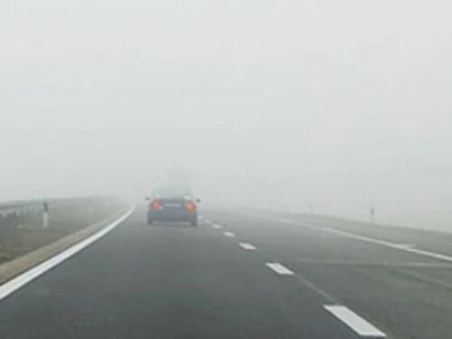 Zbog kiše mokre ceste u BiH, oprez i zbog magle