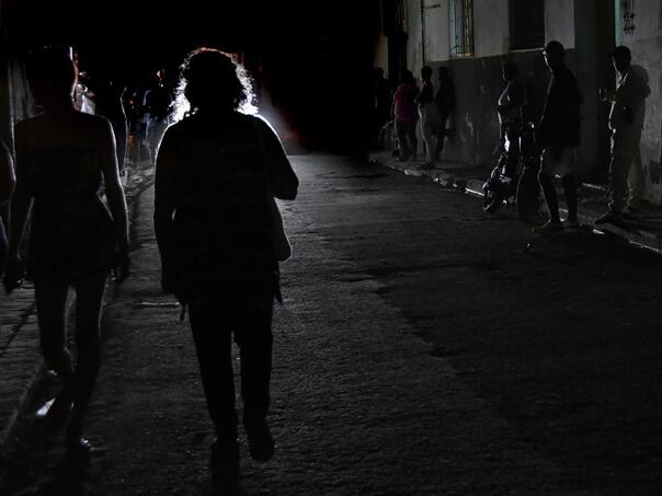 Zbog kvara na mreži, više od 3 miliona ljudi bez struje na Kubi