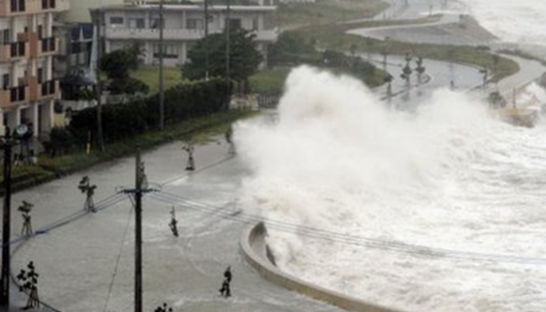 Zbog nadolazećeg tajfuna na Okinawi letovi otkazani, stanovništvu naređena evakuacija