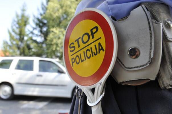 Zbog nesreće obustavljen saobraćaj na putu Tuzla-Srebrenik