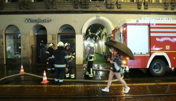 Zbog nevremena u Zagrebu 41 vatrogasna intervencija, poplavljena i Klaićeva