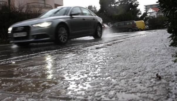 Zbog niskih temperatura moguća poledica na cestama, posebno u planinskim zonama