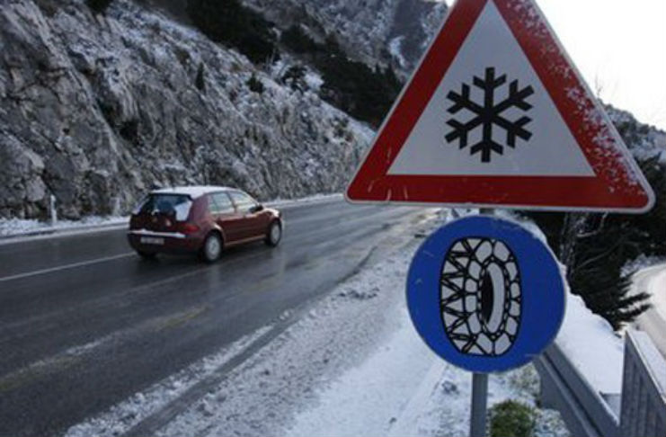 Zbog niskih temperatura moguća poledica na putevima
