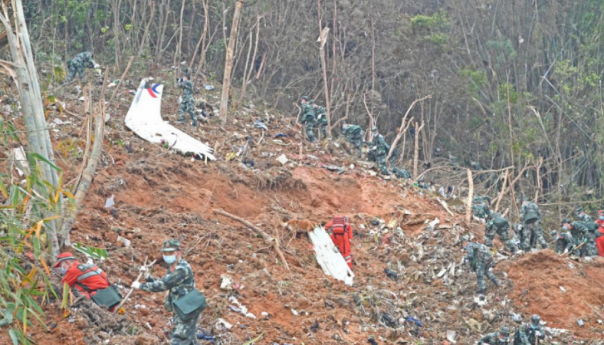 Zbog obilnih kiša spasioci prisiljeni prekinuti potragu nakon pada aviona