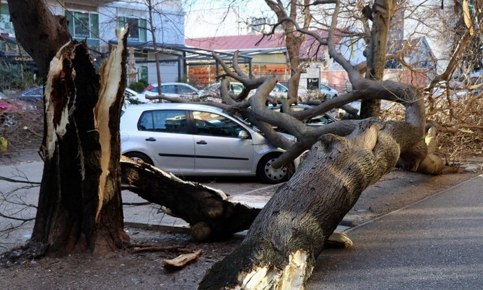 Zbog olujnog vjetra upaljen narandžasti meteoalarm za područje cijele BiH