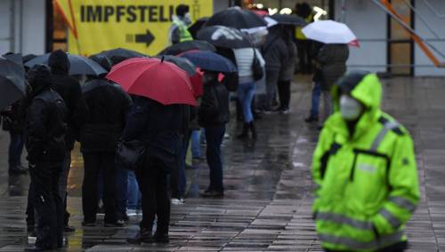 Zbog omikron soja vlast u Njemačkoj odlučuje o uvođenju novih mjera