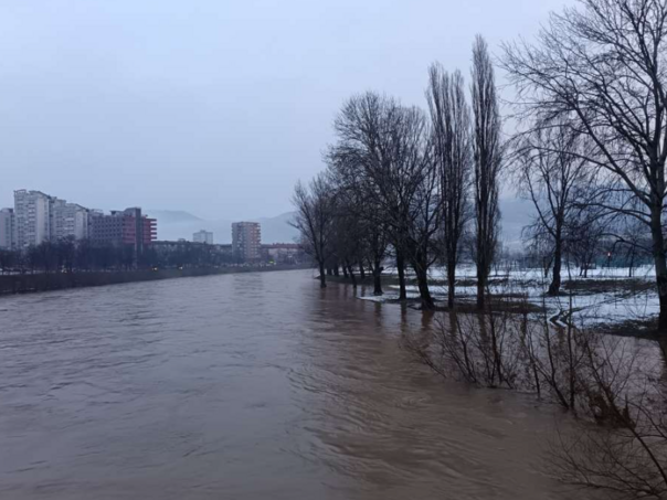 Zbog padavina i topljenja snijega porast vodostaja