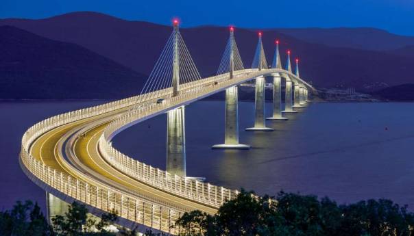 Zbog Pelješkog mosta drastično pao promet na izlazu i ulazu u Hrvatsku kod Neuma