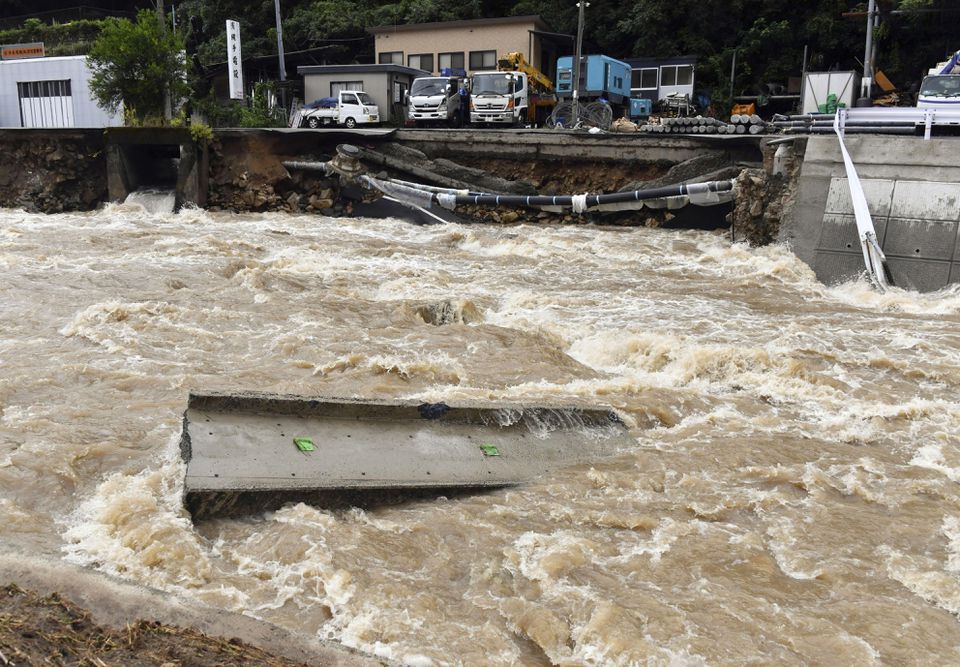 Zbog poplava i klizišta japanska vlast pozvala na evakuaciju 1,4 miliona ljudi