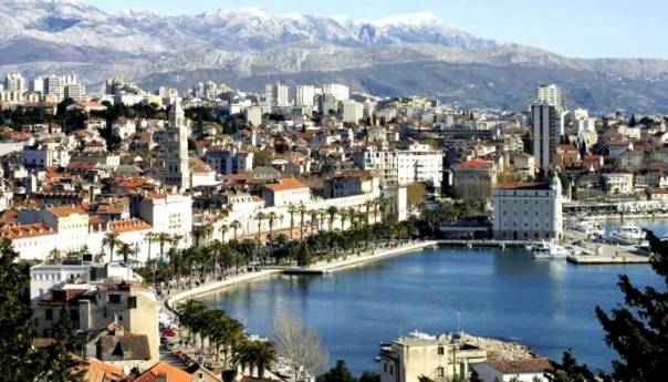 Zbog porasta broja oboljelih uvedene stroge mjere za Split i okolicu