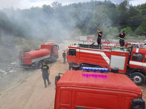 Zbog požara proglašeno stanje nesreće u Kladnju
