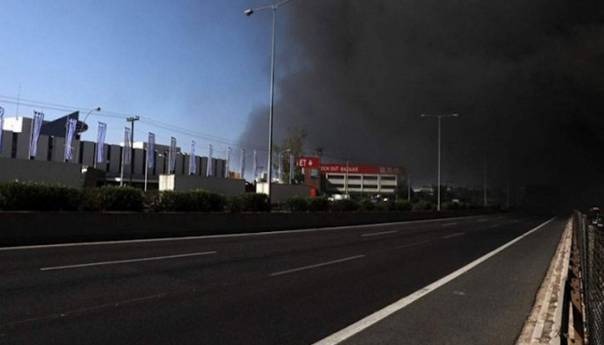 Zbog požara zatvoren auto-put prema Solunu