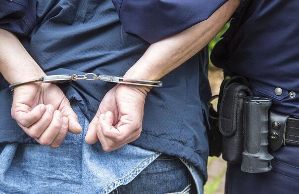 Zbog prisustva alkohola u krvi uhapšena dva vozača i pješak